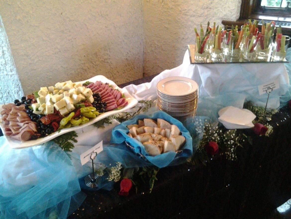 Buffet-appetizers-tsobers.jpg